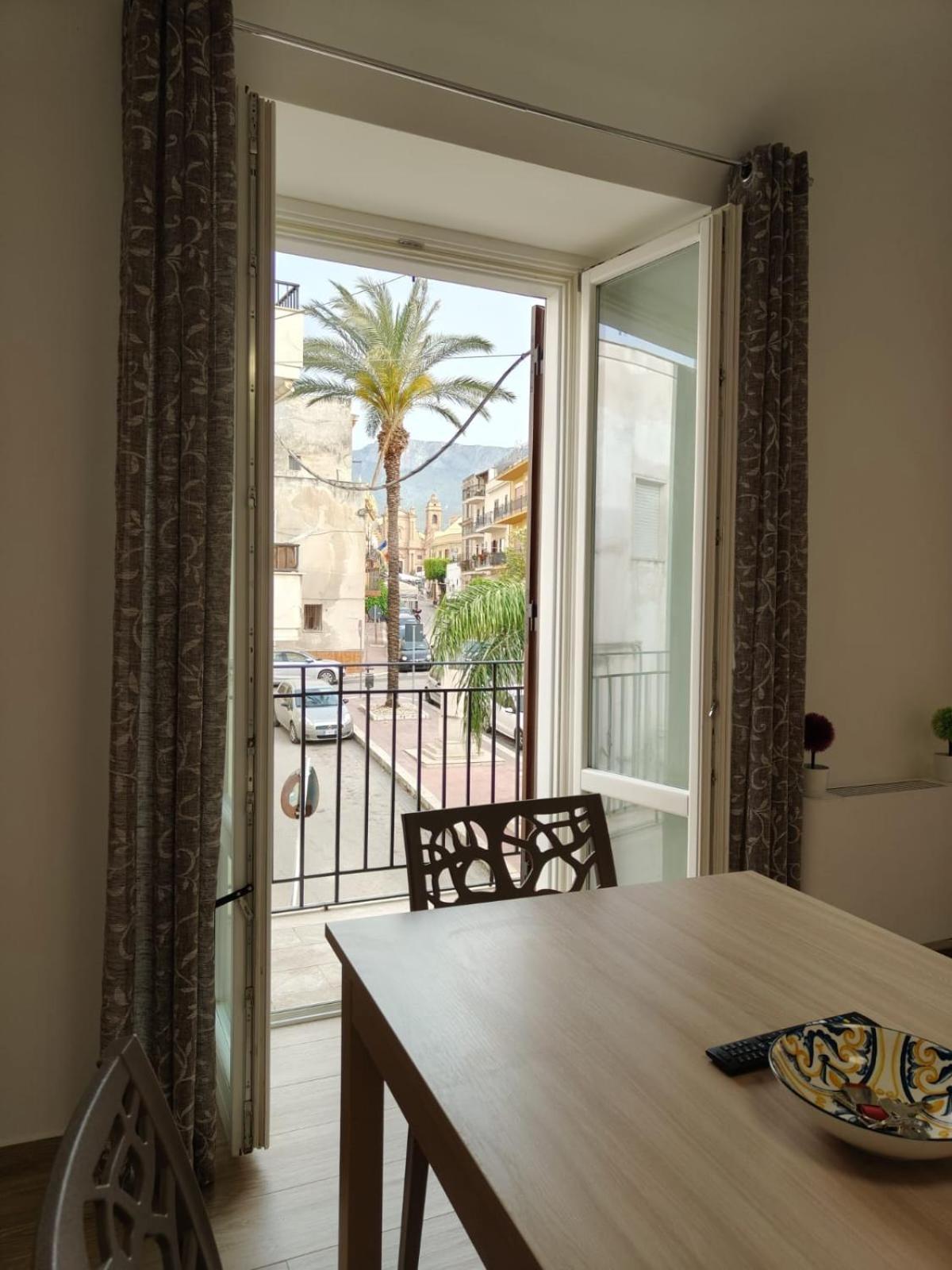 Terrasini Center Apartments Eksteriør billede