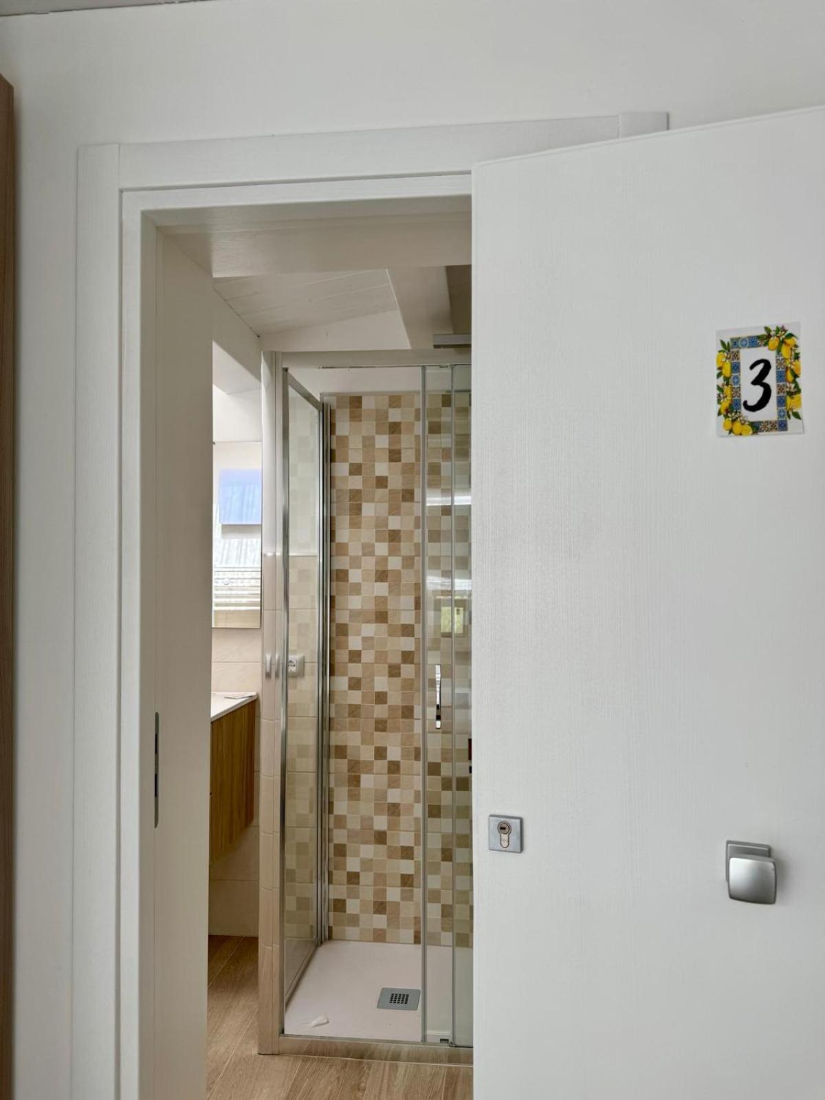 Terrasini Center Apartments Eksteriør billede