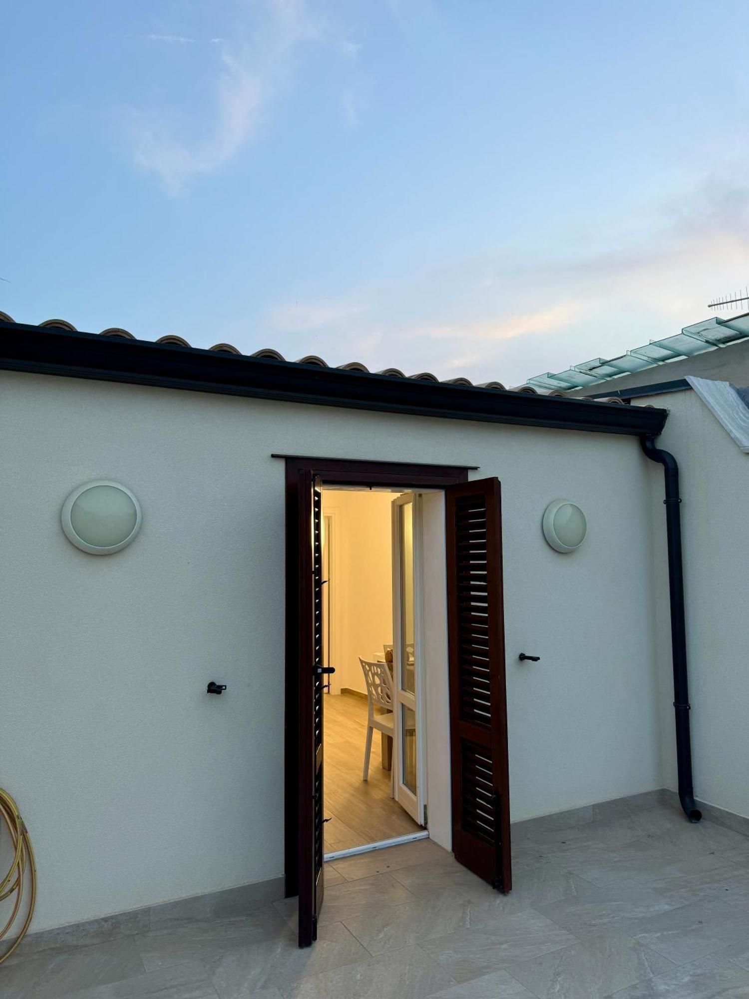 Terrasini Center Apartments Eksteriør billede