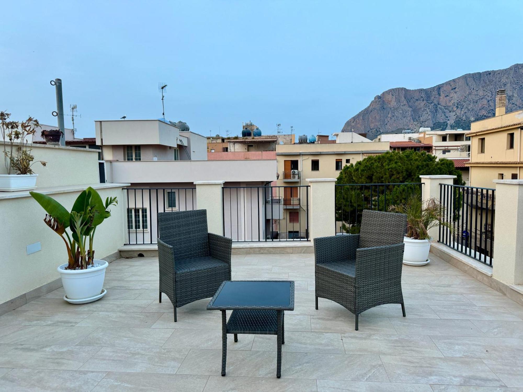 Terrasini Center Apartments Eksteriør billede